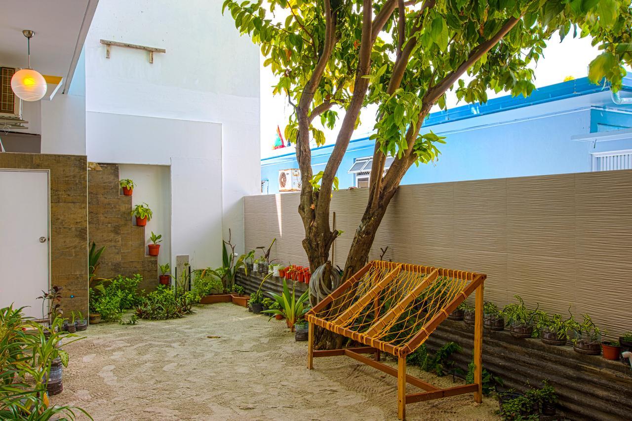 Select Village Maafushi Exteriör bild