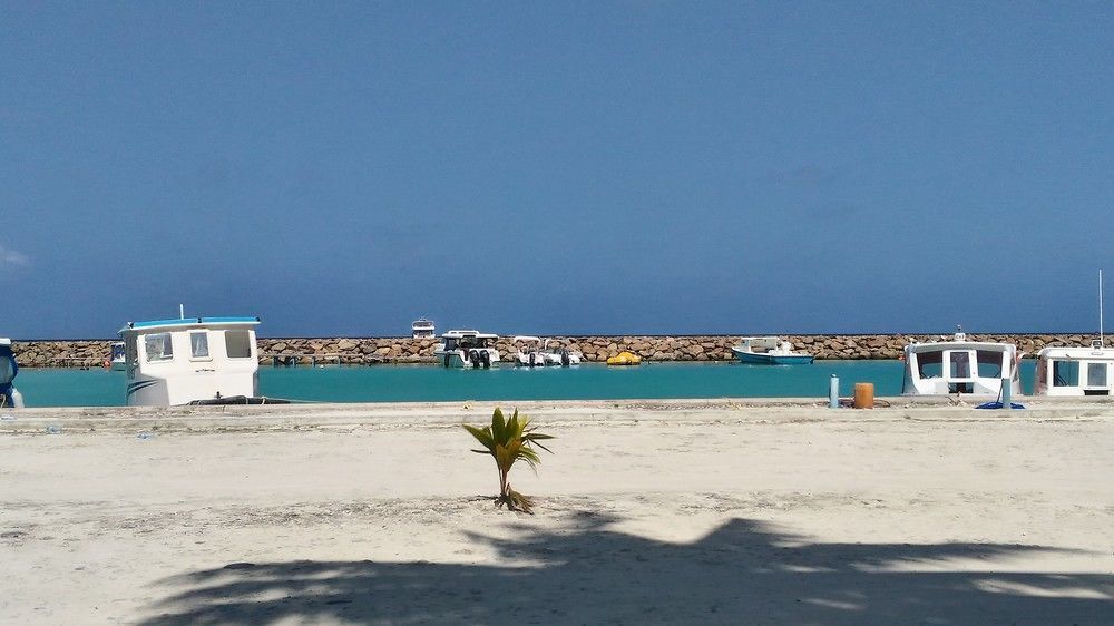 Select Village Maafushi Exteriör bild